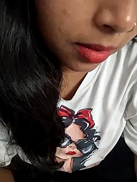 Sexy Divya   online show from June 10, 2026, 5:19 am