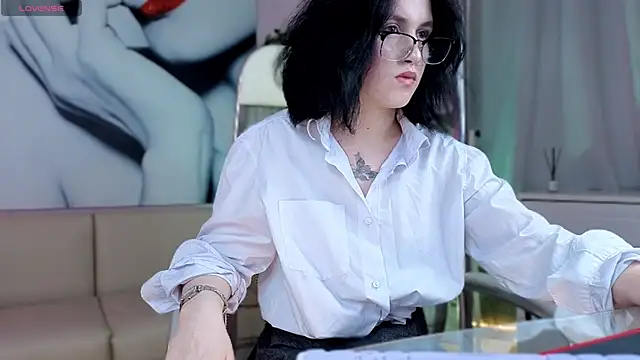 LANICROSS online show from November 14, 2025, 4:21 pm