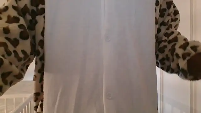 Snapshot of CuteDaddy92 chatting on December 16, 2025, 9:02 am CuteDaddy92 online show from December 16, 2025, 9:02 am