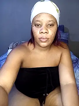 Snapshot of Emmylove-xr25 chatting on February 6, 2026, 8:16 pm Emmylove-xr25 online show from February 6, 2026, 8:16 pm