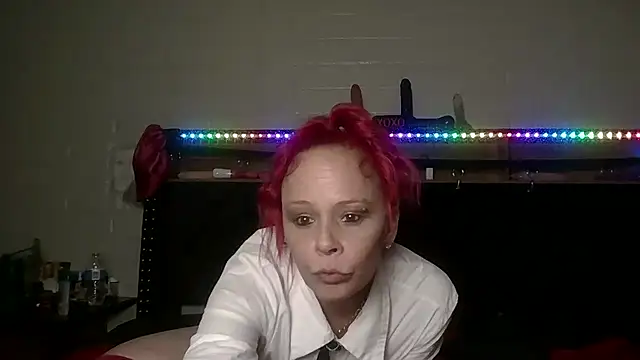 Snapshot of nikkibae33 chatting on July 10, 2026, 5:57 pm nikkibae33 online show from July 10, 2026, 5:57 pm