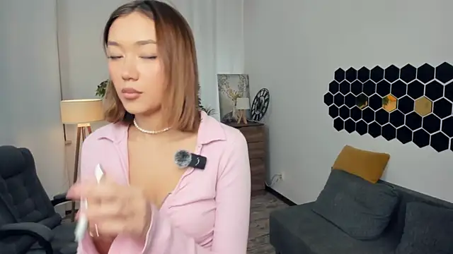 Snapshot of RyanGrandt chatting on November 25, 2025, 11:43 am RyanGrandt online show from November 25, 2025, 11:43 am