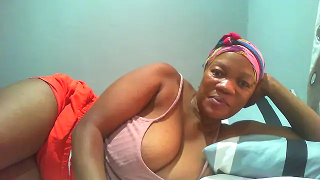 DustyLucy02 online show from April 26, 2026, 10:01 am