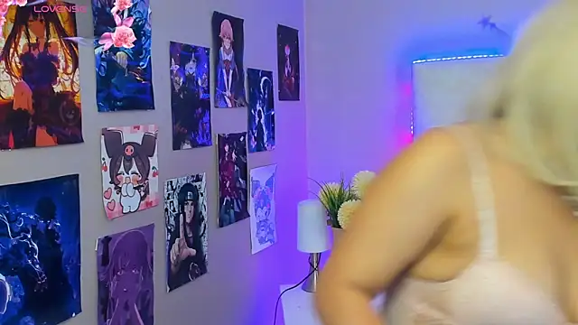 Snapshot of Neko_pam chatting on February 15, 2026, 12:26 pm Neko pam online show from February 15, 2026, 12:26 pm