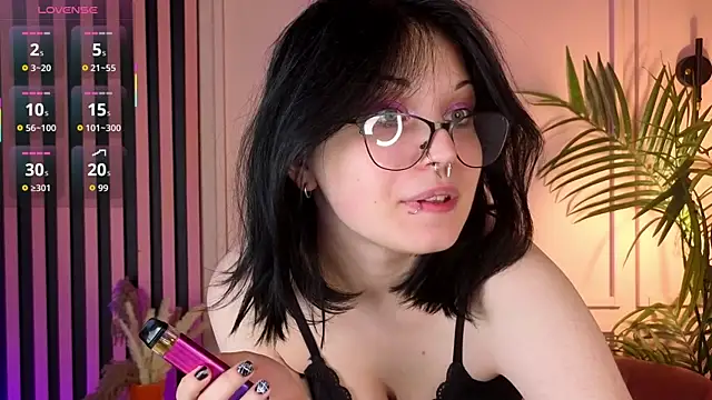 ScarletHarley online show from November 9, 2025, 1:15 pm