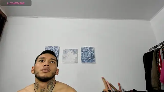 ariannawil online show from December 16, 2025, 10:03 pm