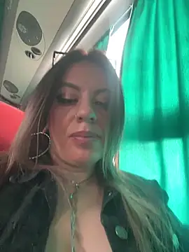 ariannawil online show from March 30, 2026, 1:56 pm