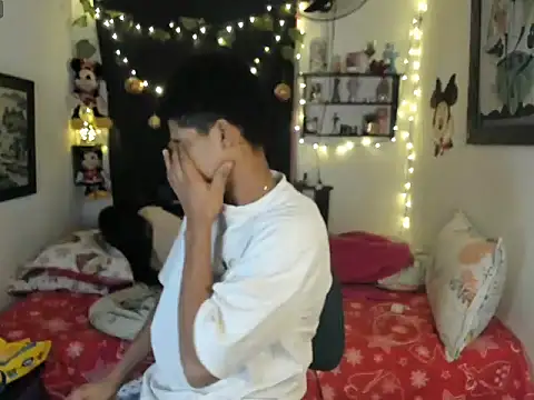 JUANBIGCOCK21CM online show from December 15, 2025, 9:04 am