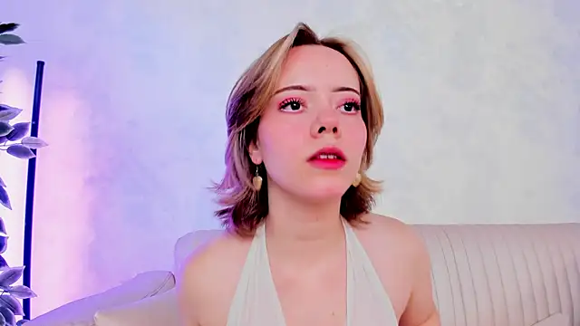 Snapshot of AnnaTylor chatting on December 19, 2025, 12:40 pm AnnaTylor online show from December 19, 2025, 12:40 pm