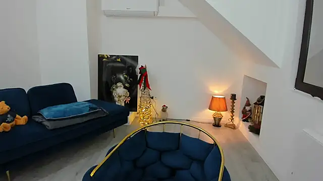 Snapshot of AnyaEvy chatting on December 1, 2025, 4:46 am AnyaEvy online show from December 1, 2025, 4:46 am