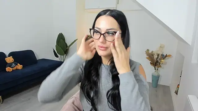 Snapshot of AnyaEvy chatting on February 12, 2026, 4:12 am AnyaEvy online show from February 12, 2026, 4:12 am