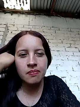 Chloe 2-4 online show from November 8, 2025, 9:51 pm