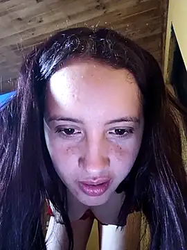 Chloe 2-4 online show from November 16, 2025, 2:55 pm