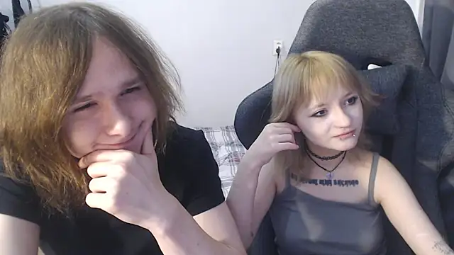 Snapshot of angelsofpornn chatting on January 15, 2026, 9:29 pm angelsofpornn online show from January 15, 2026, 9:29 pm