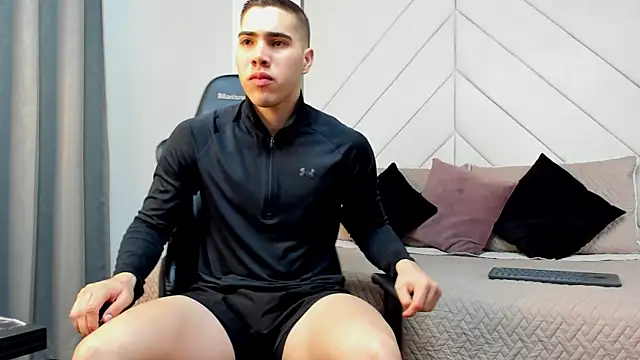 Snapshot of Alan_ford chatting on November 18, 2025, 11:13 am Alan ford online show from November 18, 2025, 11:13 am