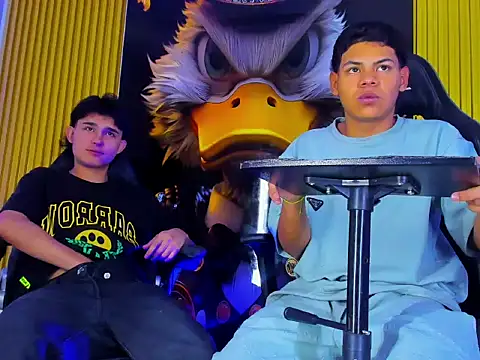 Tommy bigcock19 online show from November 25, 2025, 12:16 pm