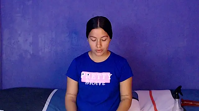 Snapshot of Patris204 chatting on November 25, 2025, 1:44 pm Patris204 online show from November 25, 2025, 1:44 pm