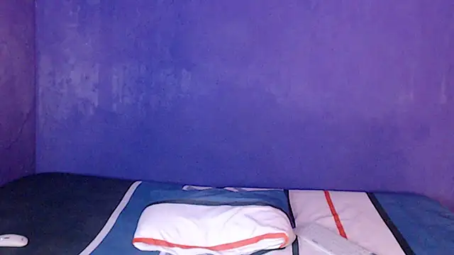 Snapshot of Patris204 chatting on November 24, 2025, 1:44 pm Patris204 online show from November 24, 2025, 1:44 pm