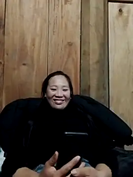 Yumiik2kk online show from December 21, 2025, 11:45 am