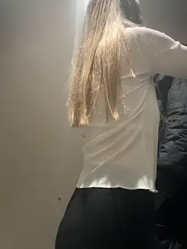 SashaCatt online show from March 3, 2026, 8:10 am