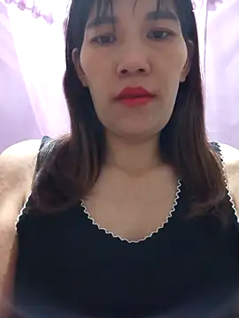 Snapshot of Hini68 chatting on November 17, 2025, 12:36 am Hini68 online show from November 17, 2025, 12:36 am