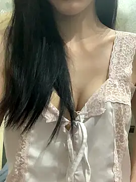 Tiny-122 online show from November 28, 2025, 4:51 pm