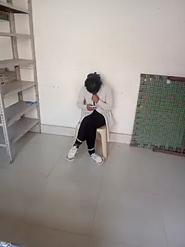 Snapshot of Sunita-collage chatting on November 20, 2025, 6:25 am Sunita-collage online show from November 20, 2025, 6:25 am