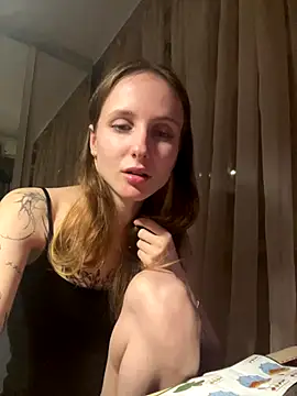 oceaneyes lilu online show from November 26, 2025, 10:21 pm