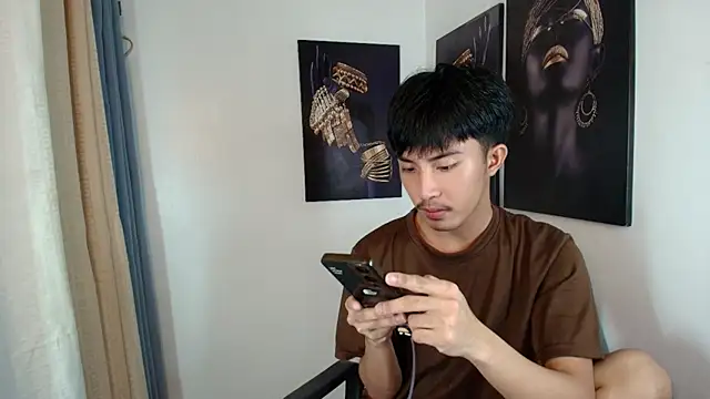 babygurlsweetcock online show from December 15, 2025, 4:51 am