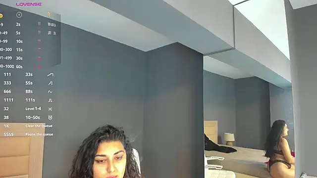 rebeccavibes online show from November 29, 2025, 7:36 pm