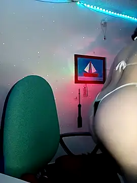 Snapshot of Ema_goddess chatting on February 5, 2026, 4:25 pm Ema goddess online show from February 5, 2026, 4:25 pm