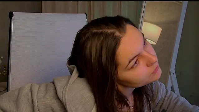 Snapshot of FrancescaCavaliere chatting on November 26, 2025, 9:42 am FrancescaCavaliere online show from November 26, 2025, 9:42 am