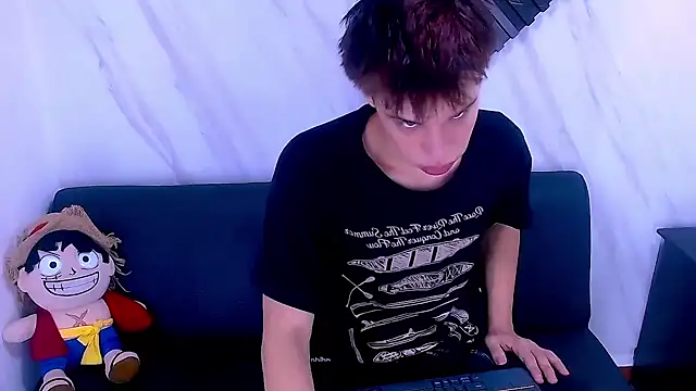 Liam York  online show from April 5, 2026, 11:00 pm