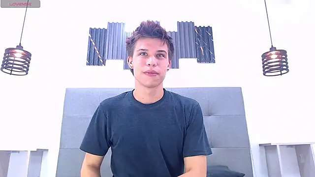 Liam York  online show from March 27, 2026, 7:59 pm