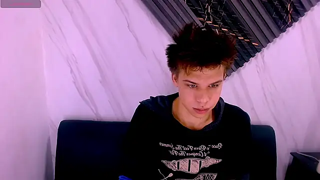 Liam York  online show from April 12, 2026, 3:43 am