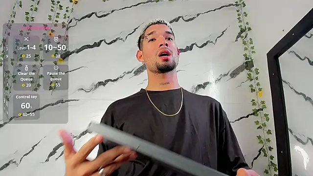 Snapshot of Carlitos_sexy chatting on November 27, 2025, 8:09 pm Carlitos sexy online show from November 27, 2025, 8:09 pm