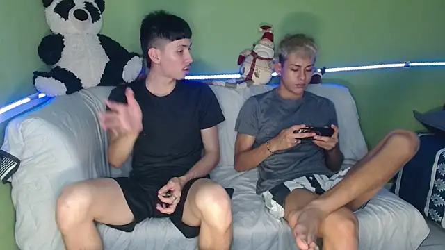 Snapshot of Kurt_williams1 chatting on December 22, 2025, 3:56 pm Kurt williams1 online show from December 22, 2025, 3:56 pm