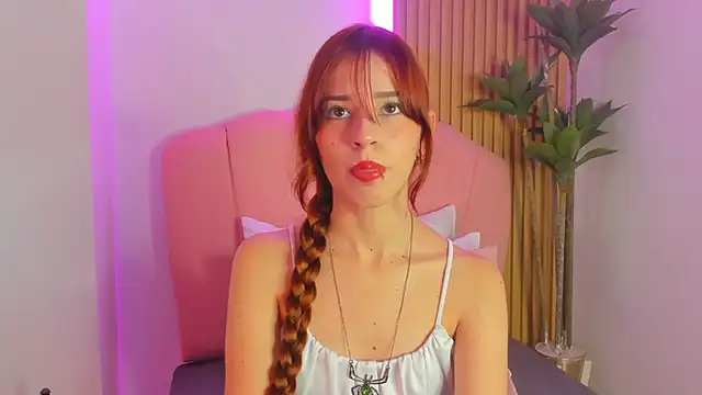 scarlett smith 3 online show from December 3, 2025, 2:23 am