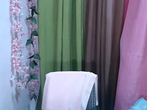 Snapshot of Pinaysel_beauty26 chatting on January 17, 2026, 1:37 pm Pinaysel beauty26 online show from January 17, 2026, 1:37 pm