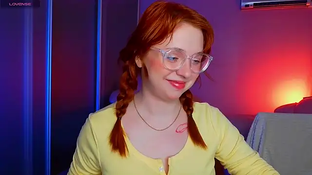 Snapshot of Erica_Nelson chatting on June 8, 2026, 2:45 am Erica Nelson online show from June 8, 2026, 2:45 am