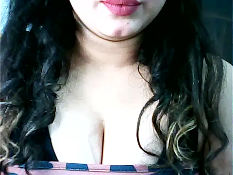 shreya saxena 01 online show from November 26, 2025, 6:57 am