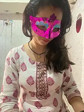 Red Queen 11 online show from November 27, 2025, 7:14 pm