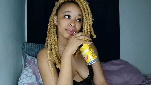 Nisha 102 online show from December 15, 2025, 7:20 pm