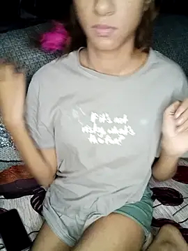 Snapshot of Your___Moonlight chatting on November 10, 2025, 8:14 pm Your Moonlight online show from November 10, 2025, 8:14 pm