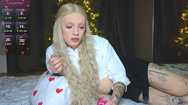 1lola4ka online show from December 14, 2025, 10:15 pm