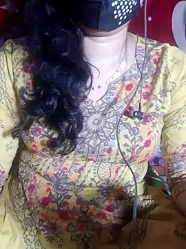 HotGirl23231 online show from June 29, 2026, 7:13 pm