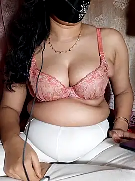 Snapshot of HotGirl23231 chatting on June 2, 2026, 7:47 pm HotGirl23231 online show from June 2, 2026, 7:47 pm