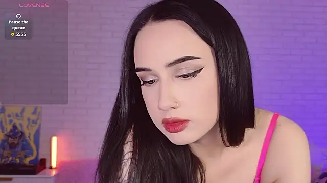 Darineko  online show from February 17, 2026, 7:27 am