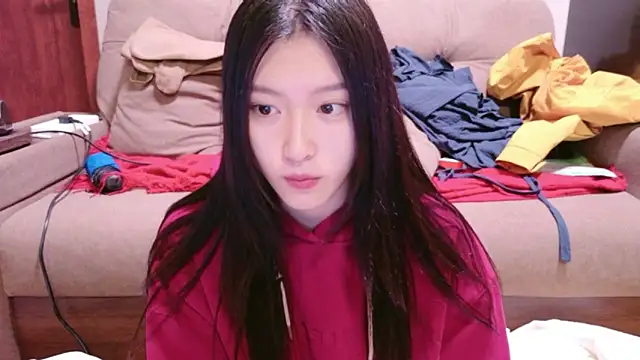 ZhaoZhaoDaWang online show from November 12, 2025, 11:47 am