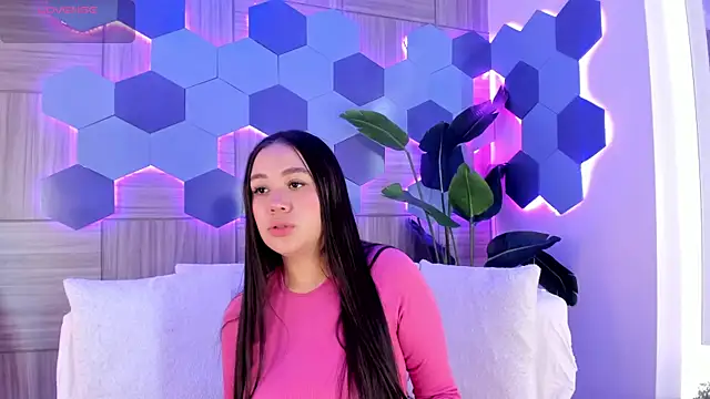 sofiaivanova online show from February 17, 2026, 3:37 am